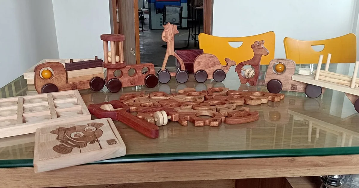 These are the wooden toys used by children of different age groups. Since there are made of wood these are highly safe and secure and free from plastics.